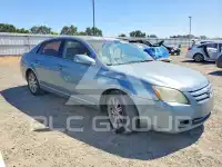 2005 Toyota AVALON фото