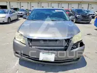2005 Toyota AVALON photo