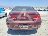 2005 Toyota AVALON photo