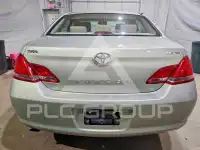 2005 Toyota AVALON photo
