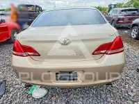 2005 Toyota AVALON фото