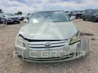 2005 Toyota AVALON фото