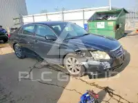 2005 Toyota AVALON фото