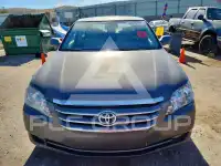 2005 Toyota AVALON photo