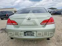 2005 Toyota AVALON фото