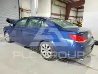 2005 Toyota AVALON photo
