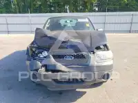 2005 Ford ESCAPE photo