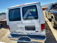 2005 Ford E-250 photo