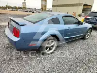 2005 Ford MUSTANG photo