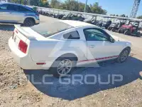 2005 Ford MUSTANG фото