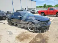 2005 Ford MUSTANG фото