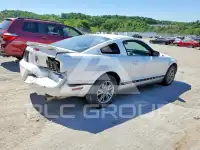 2005 Ford MUSTANG фото