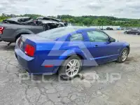 2005 Ford MUSTANG фото