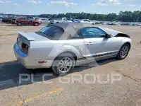 2005 Ford MUSTANG фото