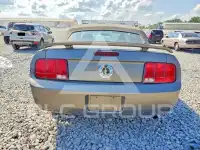2005 Ford MUSTANG фото