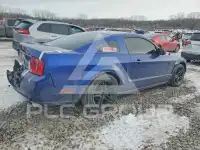 2005 Ford MUSTANG фото