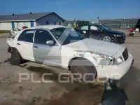 2005 Ford CROWN фото