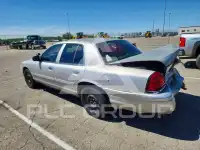 2005 Ford CROWN фото