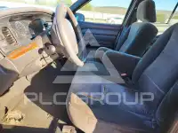 2005 Ford CROWN фото