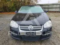 2005 Volkswagen Jetta photo