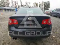 2005 Volkswagen Jetta photo