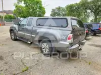 2006 Mitsubishi RAIDER photo