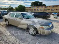 2006 Lincoln Town фото