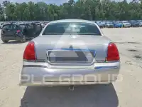 2006 Lincoln Town фото