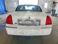 2006 Lincoln Town photo