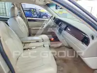 2006 Lincoln Town фото