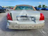 2006 Lincoln Town фото
