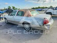2006 Lincoln Town фото