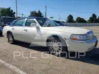 2006 Lincoln Town photo