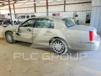 2006 Lincoln Town фото