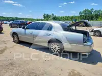 2006 Lincoln Town фото