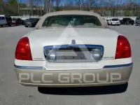 2006 Lincoln Town фото