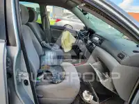 2006 Toyota COROLLA фото