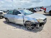 2006 Toyota AVALON photo