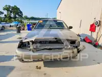 2006 Ford CROWN фото