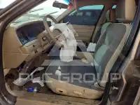 2006 Ford CROWN фото