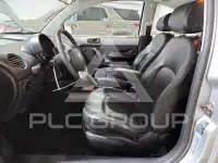2006 Volkswagen BEETLE photo