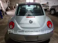 2006 Volkswagen BEETLE photo