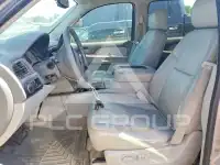 2007 Chevrolet Suburan photo