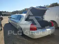 2007 Lincoln Town photo