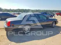 2007 Lincoln Town photo