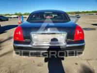 2007 Lincoln Town фото