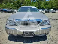 2007 Lincoln Town фото