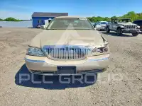 2007 Lincoln Town фото