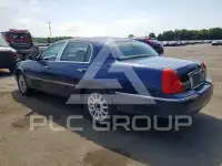 2007 Lincoln Town photo