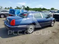 2007 Lincoln Town photo